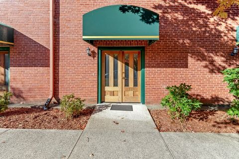 54 Green St 119 Leominster MA 01453