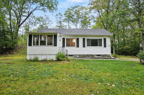 61 Old Broad Street Holden MA 01522