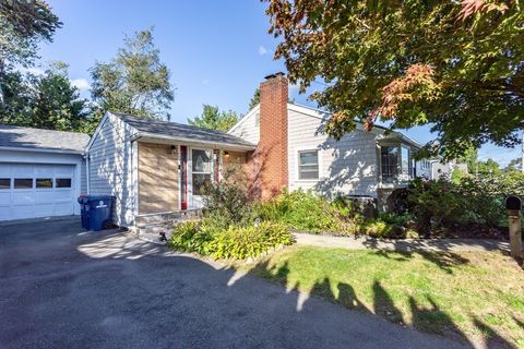 209 Jarry St New Bedford MA 02745