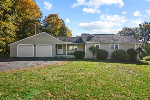 8 Mockingbird Hill Rd Amesbury MA 01913