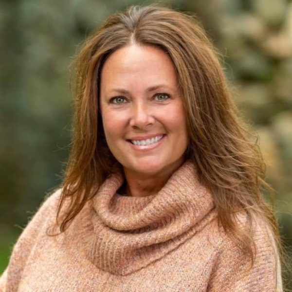 Kim Shultz-Foley Headshot