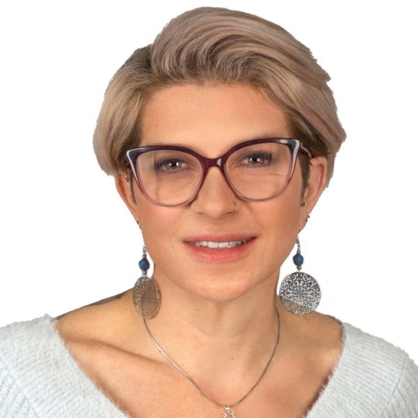 lori mickle headshot 0125