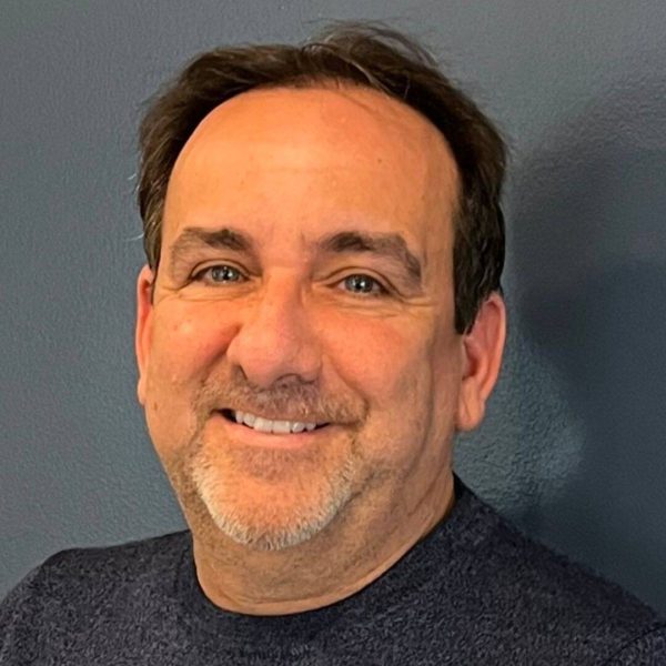 robert pires headshot 1224