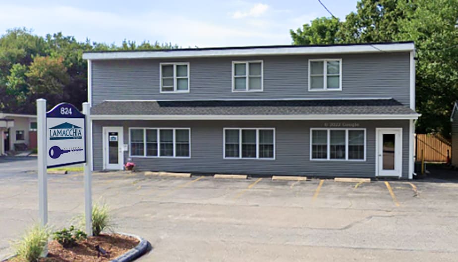 seekonk real estate office front of building