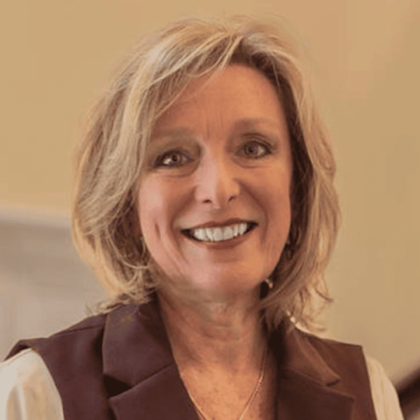 Tammy Arbour Headshot SQ 0323