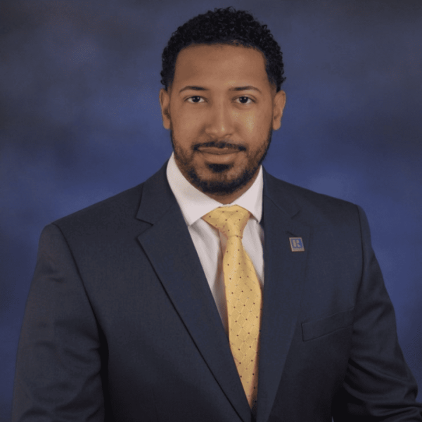 Wanderleay Tejada Headshot SQ 0523